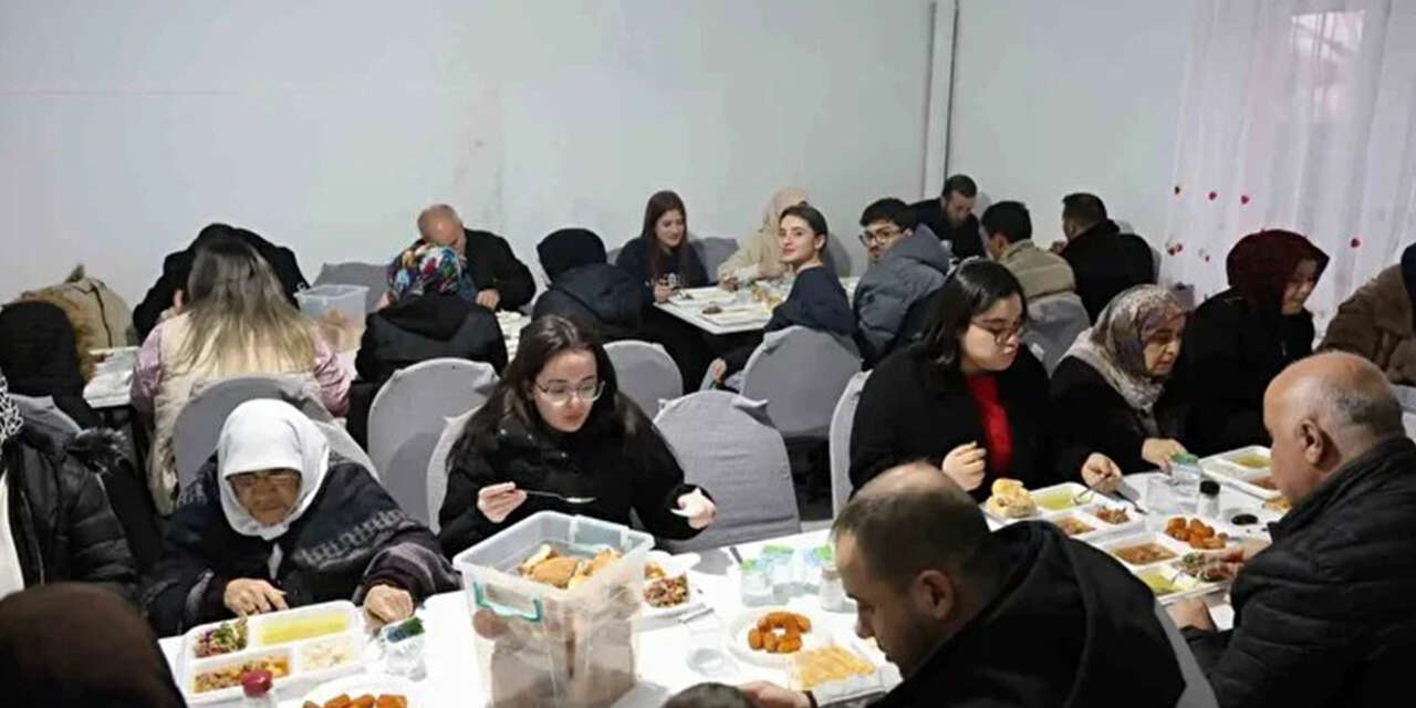 bu-koyde-kimse-evinde-iftar-yapmiyor-evde-iftar-yapmak-yasak-3