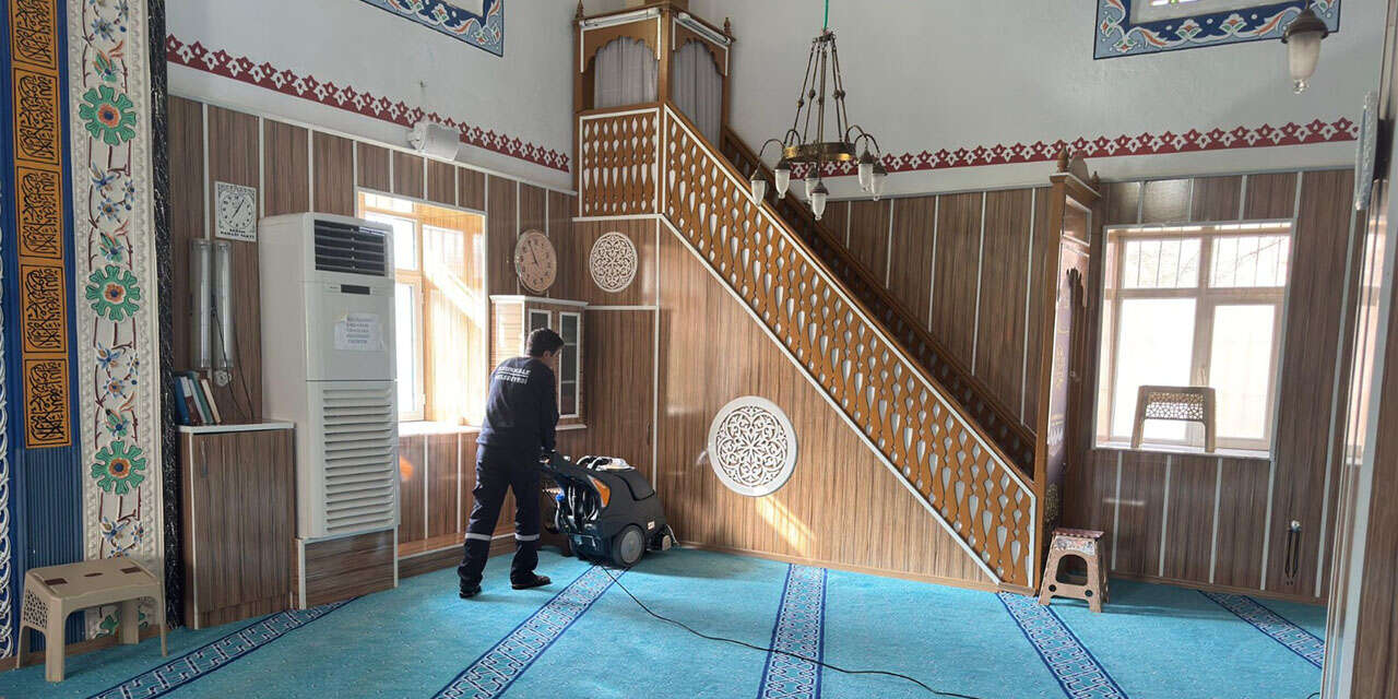 ibadethanelerde-temizlik-calismalari-suruyor2