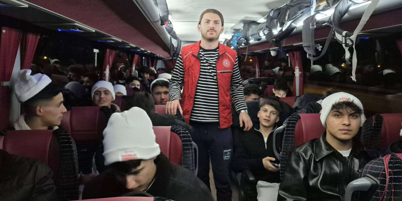 kirikkaleli-gencler-canakkale-icin-yola-cikti-2