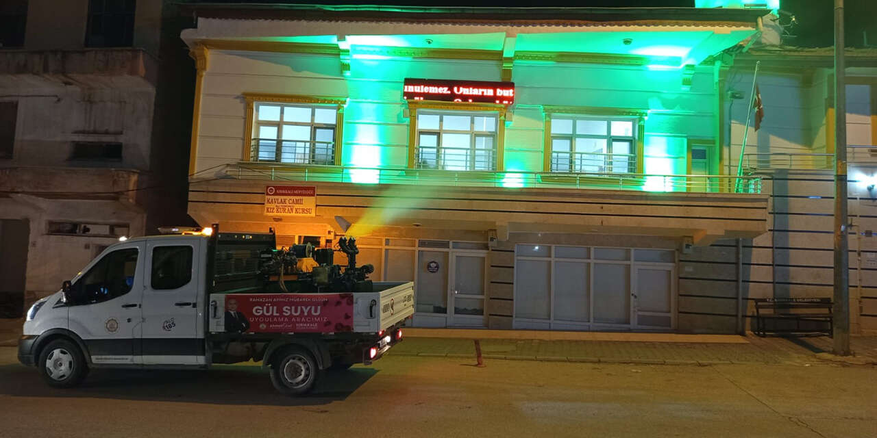 kirikkale-belediyesinden-ramazanda-gul-suyu-gelenegi-2