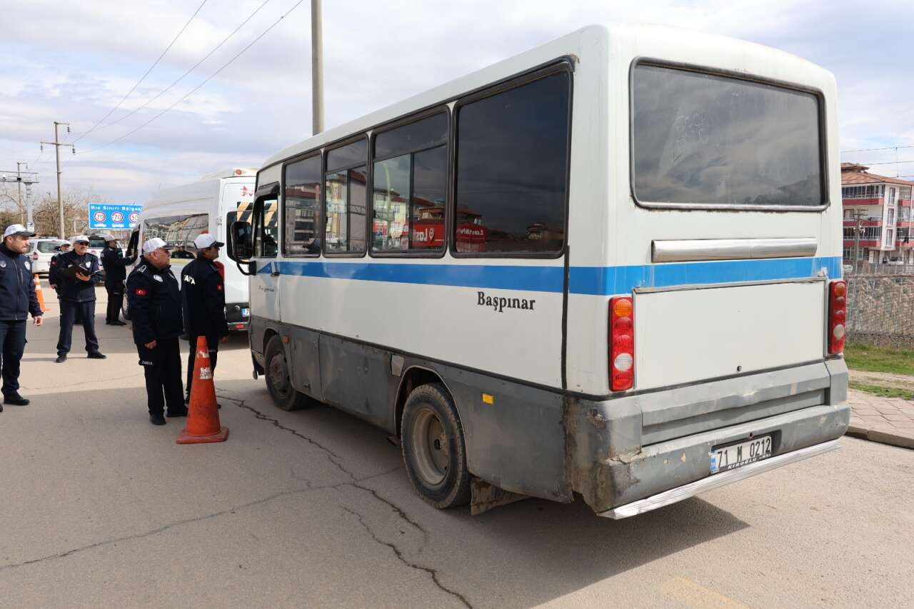 kirikkalede-toplu-tasima-araclarina-siki-denetim