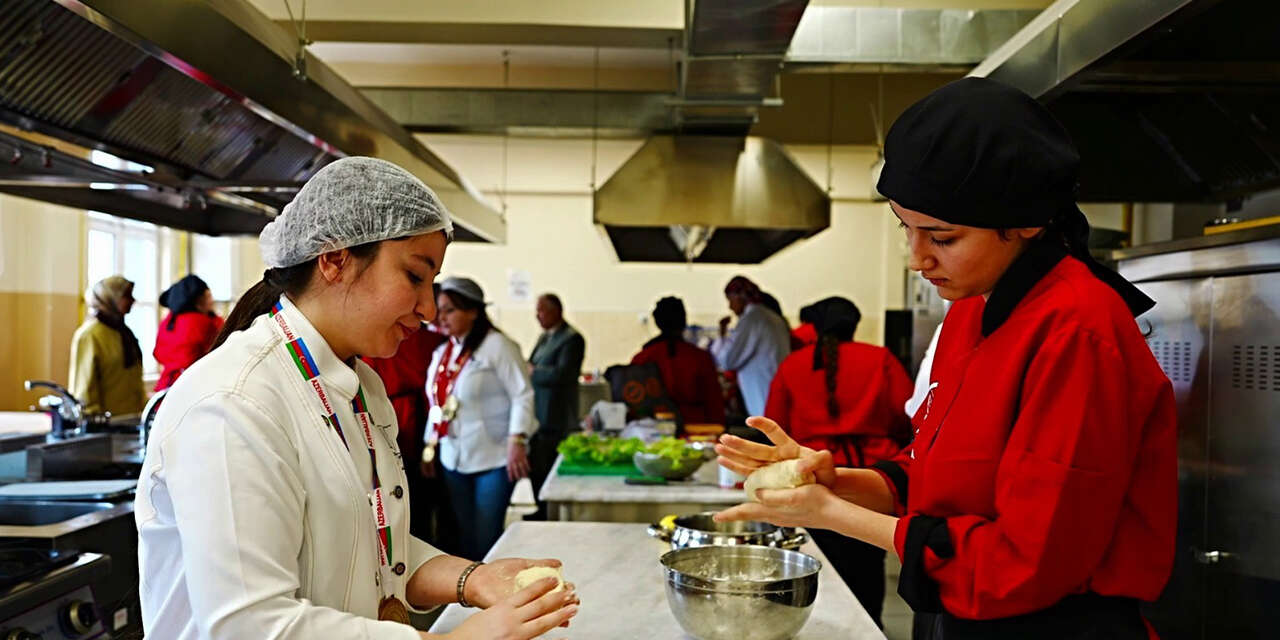 meslek-liseliler-anadolu-sofrasini-iftar-icin-hazirladi-3