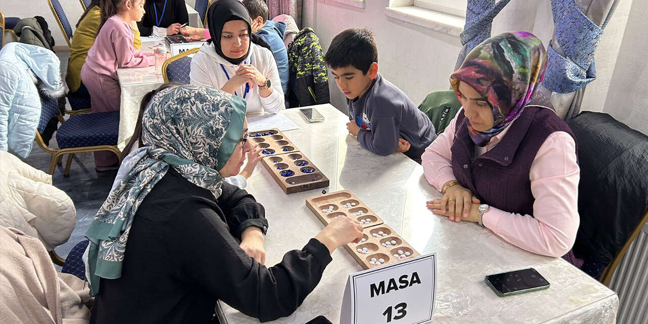 ogrenciler-bu-kez-anneleriyle-birlikte-yaristi-3