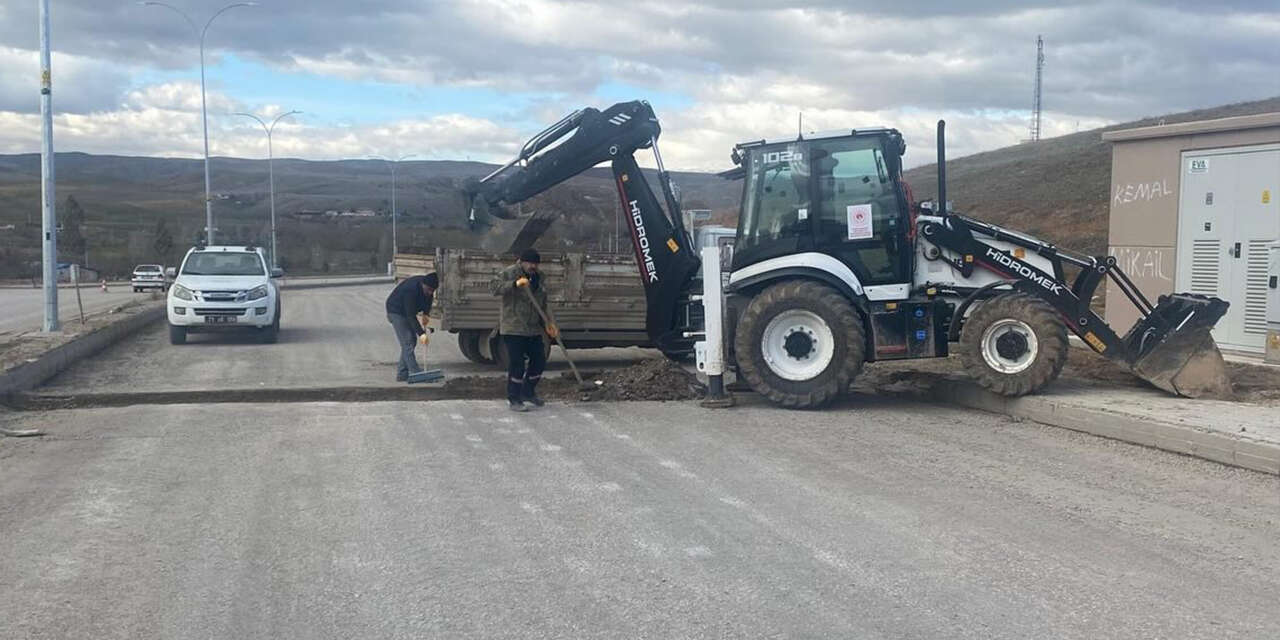 yahsihanda-yol-bakim-ve-onarim-calismalari-suruyor3