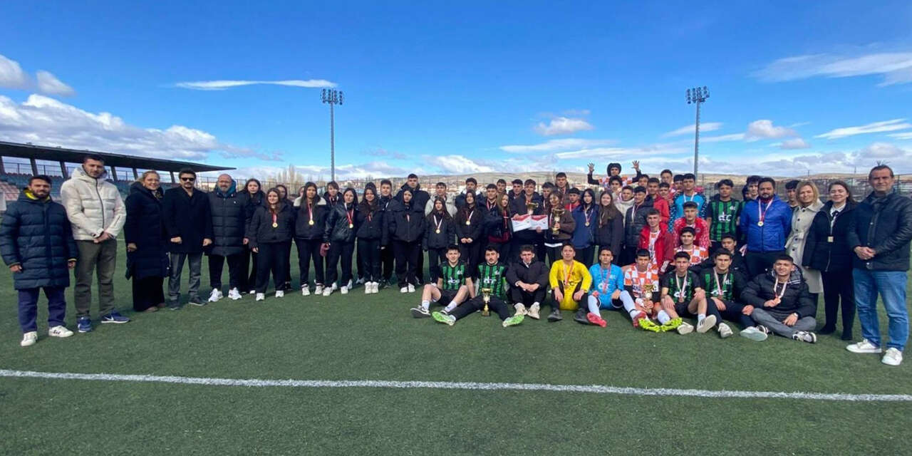 futbol-musabakalari-heyecanla-tamamlandi3