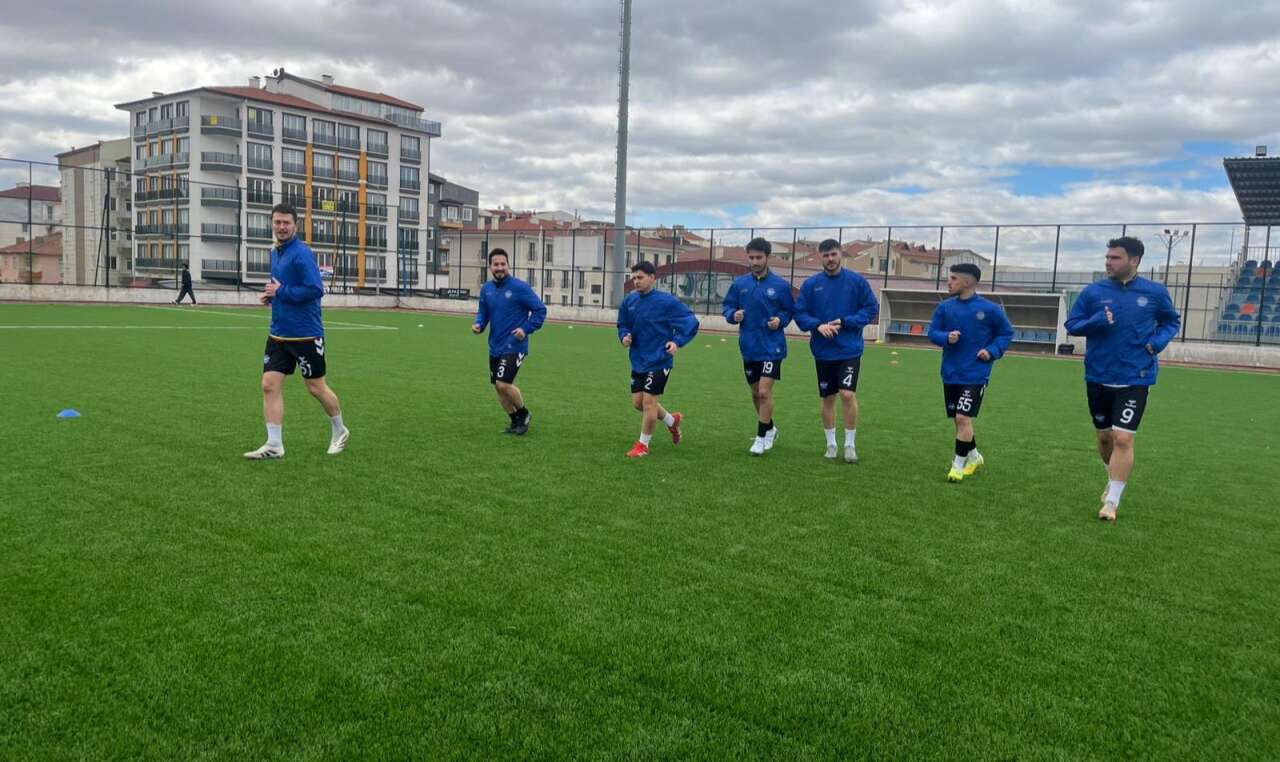 super-amator-ligde-liderlik-yarisi-kizisiyor