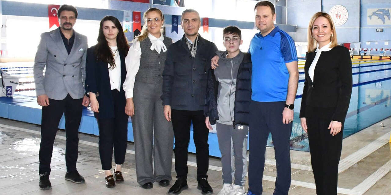 yuzme-yildizlar-grup-musabakalari-nefes-kesti-3