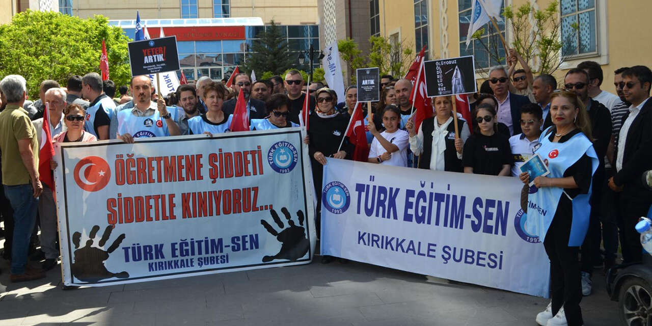 egitimcilerden-tek-ses-gelecegimiz-tehlike-altinda2