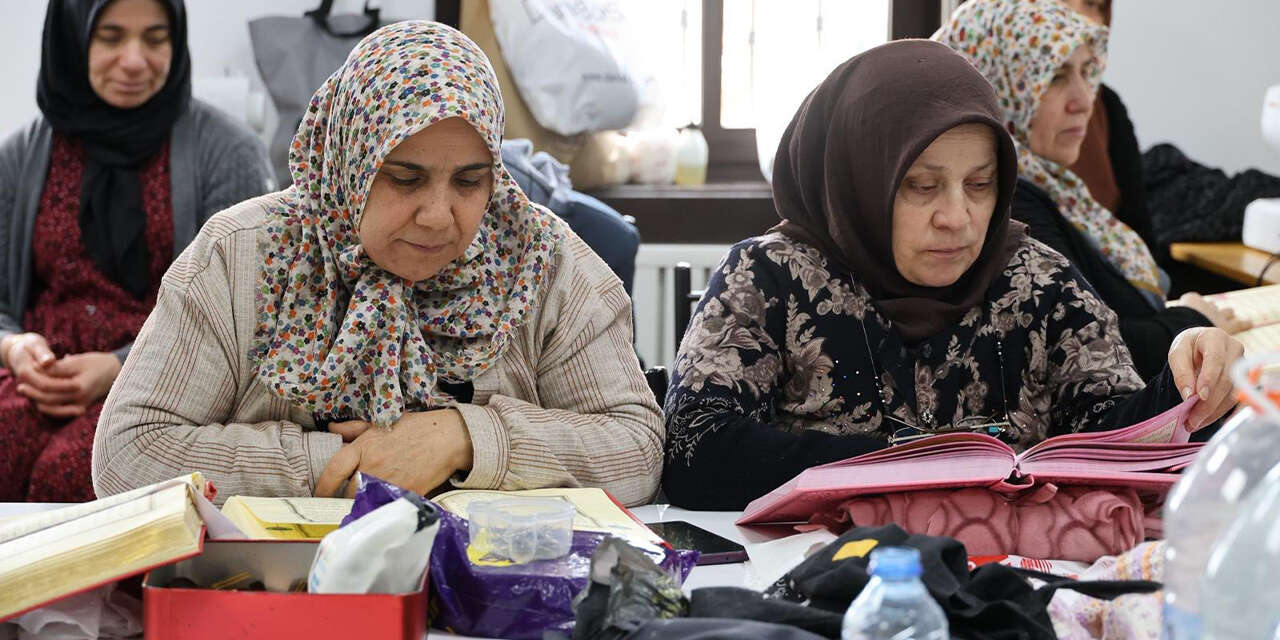 mahalle-konaklarinda-mukabele-gelenegi-yasatiliyor2