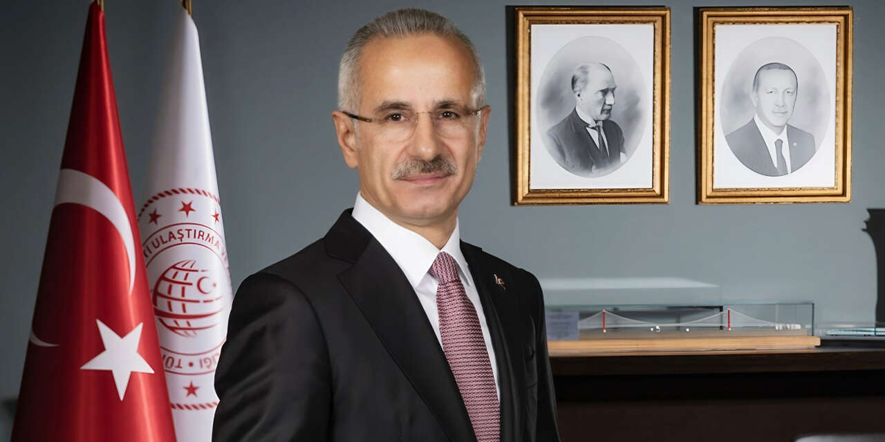 milli-elektrikli-hizli-tren-raylara-iniyor-2