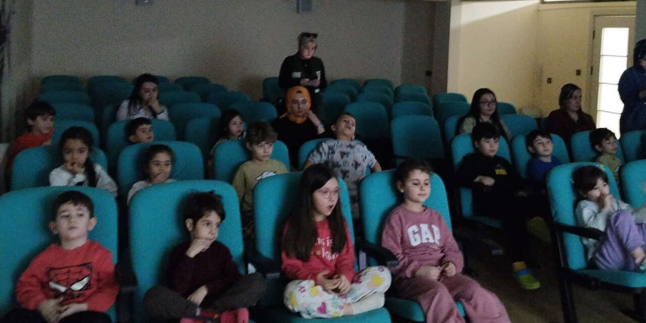 miniklerle-birlikte-yesilay-farkindaligi-olusturuldu3