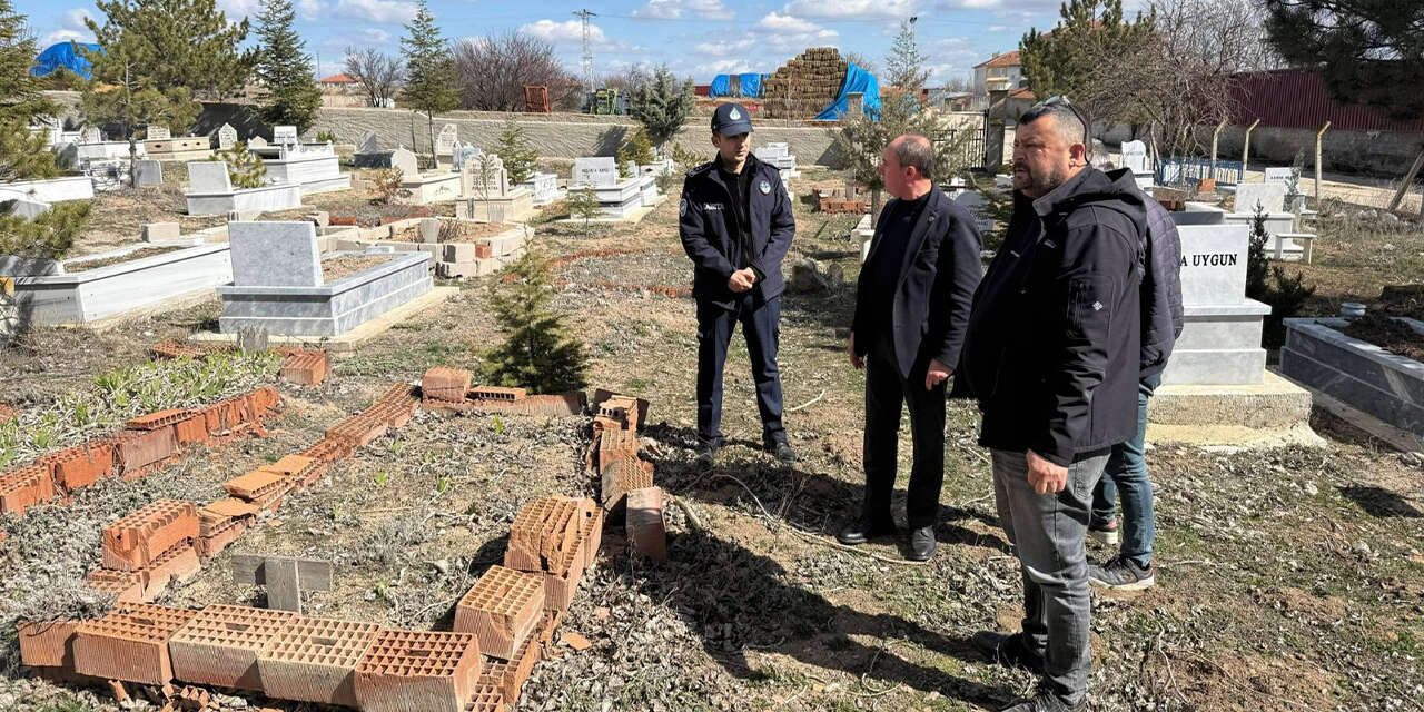 baliseyhte-mezarlik-ve-turbeler-icin-bakim-seferberligi2
