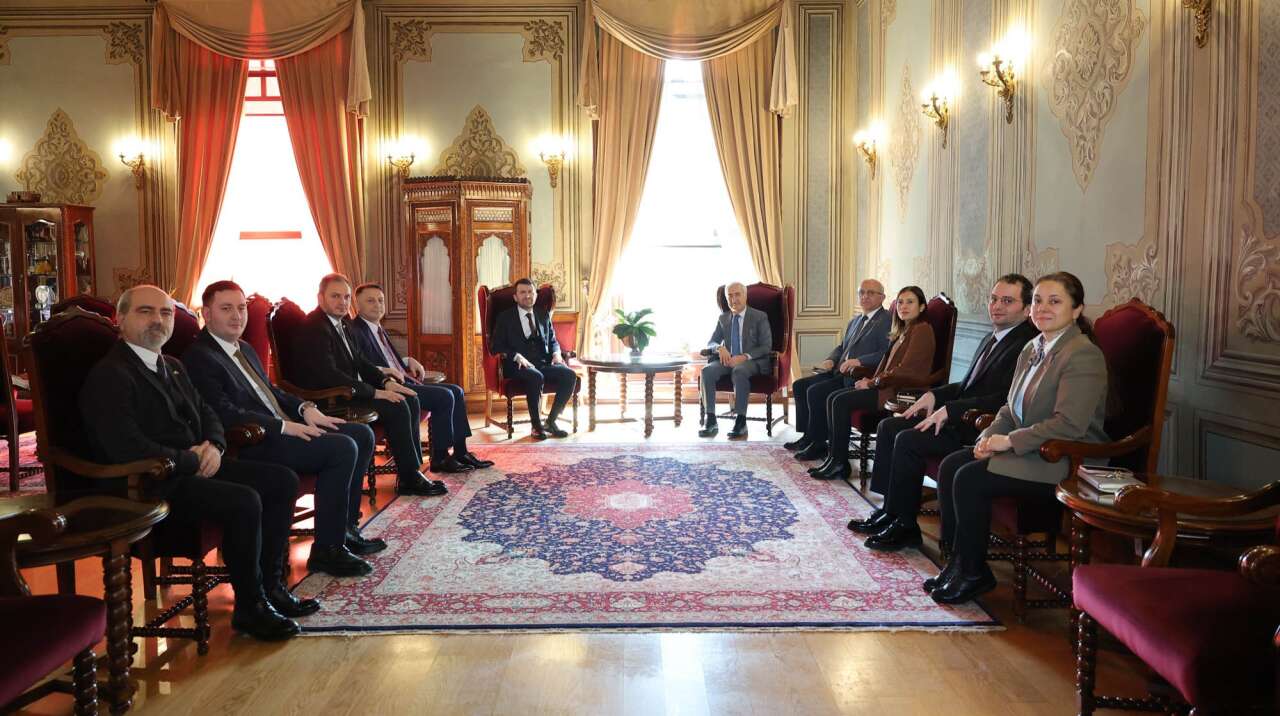 basin-ilan-kurumu-ile-istanbul-universitesi-arasinda-is-birligi-protokolu