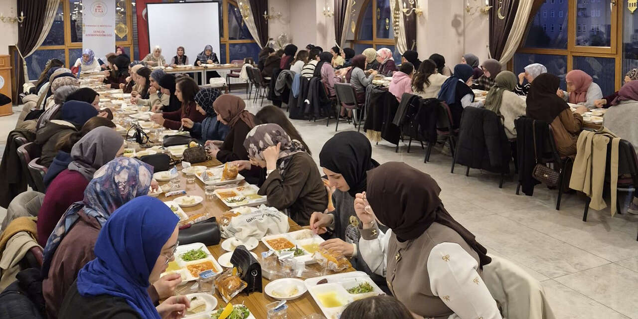 il-muftulugu-gencleri-ayni-sofrada-bulusturuyor2