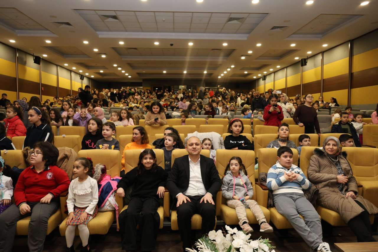 minikler-hacivat-ve-karagoz-ile-geleneksel-bir-ramazan-yasadi