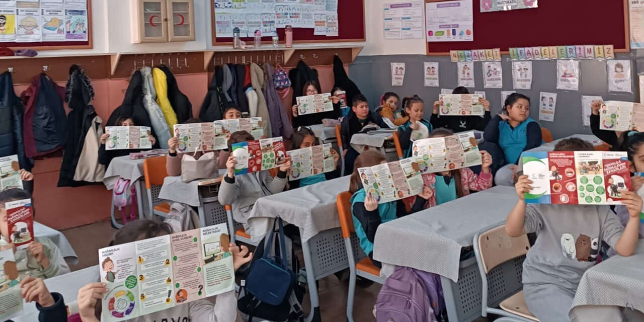 yesilaydan-tinaz-ilkokulunda-bilinclendirme-etkinligi3