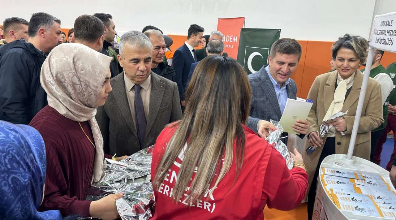 kalkinmada-kadin-imzasi-toplumda-olmazsa-olmazimiz