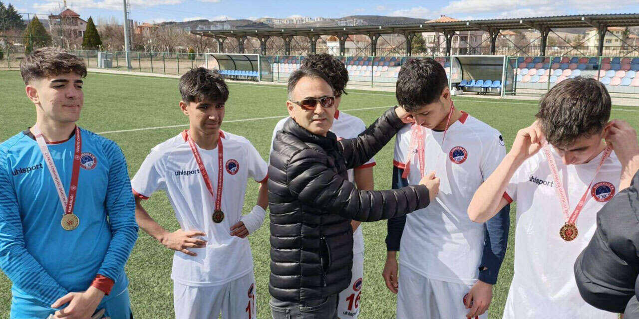 kirikkale-fk-u18-liginde-sampiyonluga-ulasti2