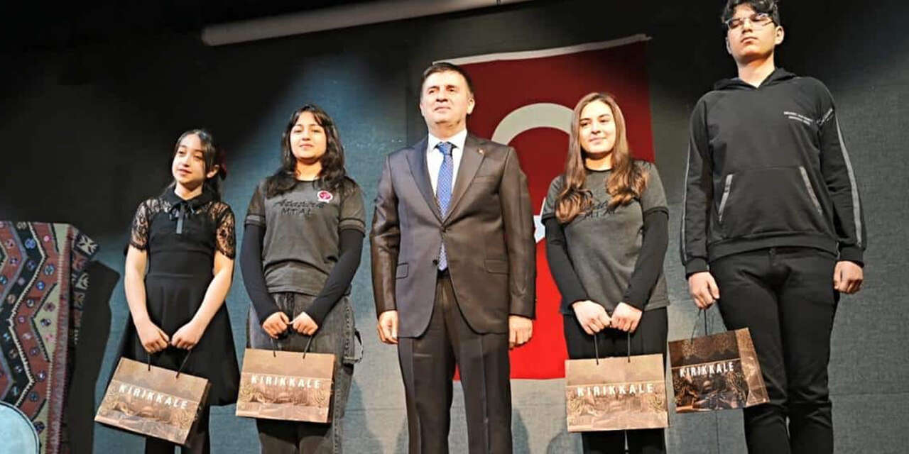 istiklal-marsi-bir-milletin-hurriyet-haykirisidir2