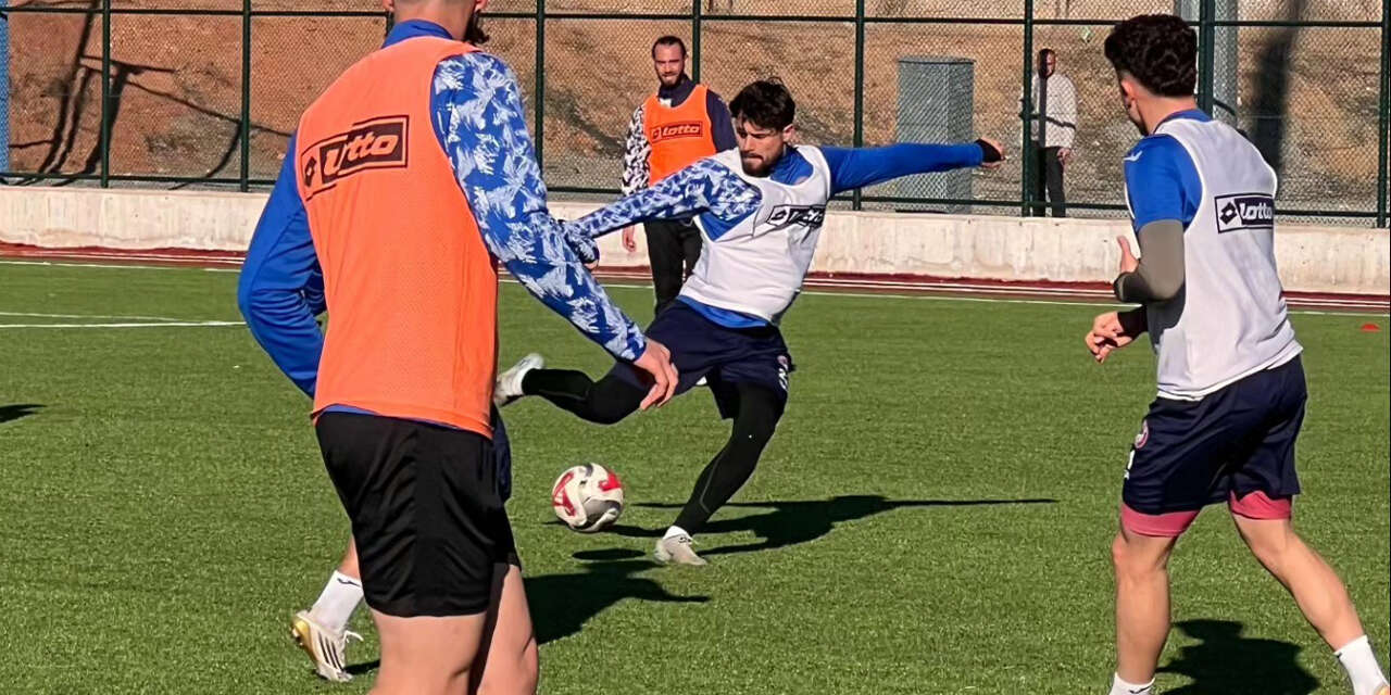 kirikkale-fk-kahramanmarasspor-karsisinda-puan-pesinde33