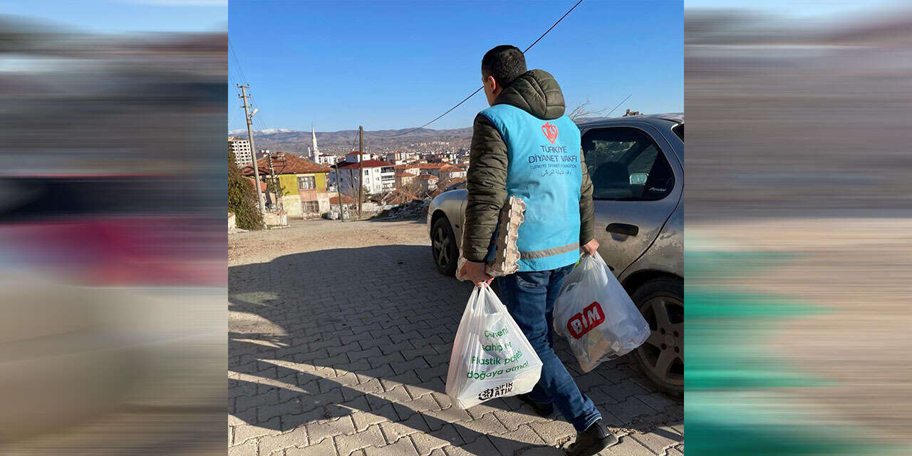 minik-yureklere-helal-olsun-kumbaralarini-ihtiyac-sahipleri-icin-actilar-3