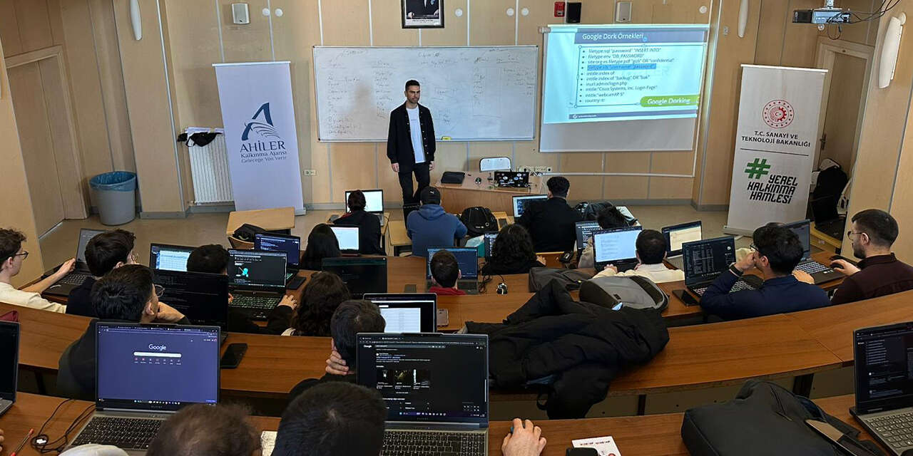 siber-vatan-programi-genclerle-bulustu2