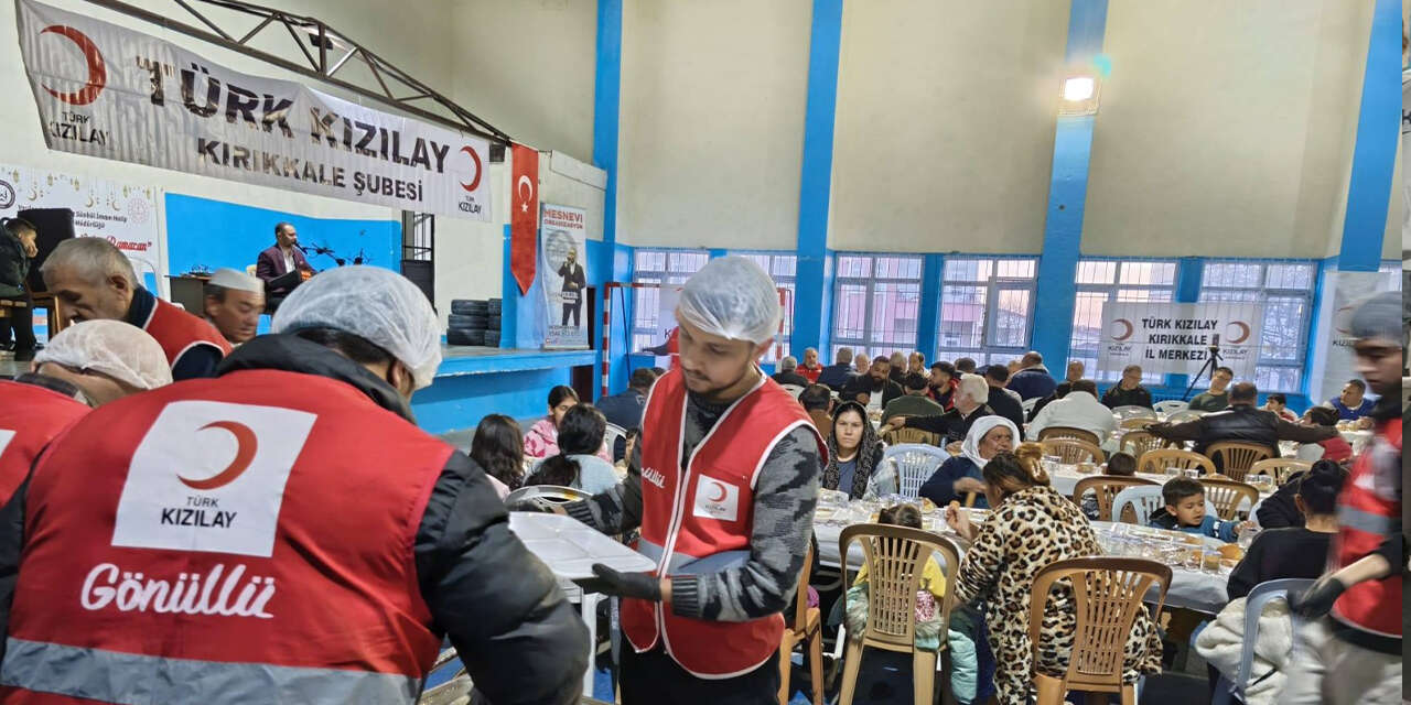 turk-kizilayi-roman-aileleri-iftarda-bulusturdu3