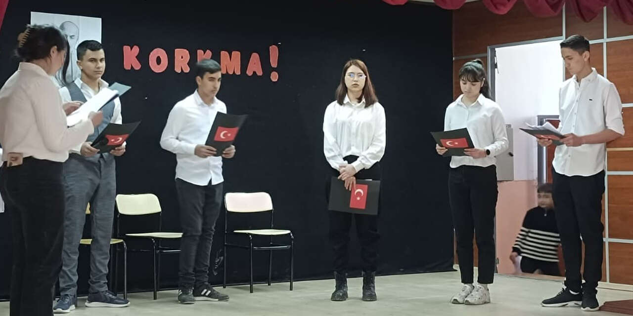 celebide-ogrenciler-istiklal-marsi-ile-gururlandirdi-3