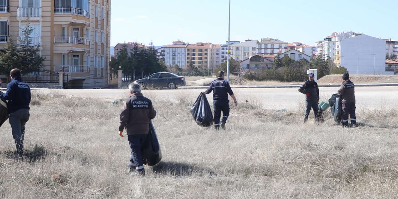 yahsihan-belediyesinden-yenisehirde-yogun-temizlik-mesaisi2