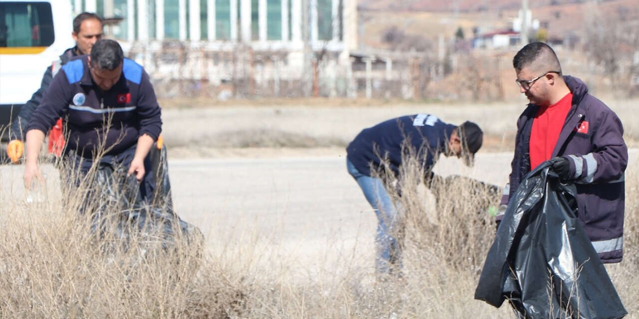 yahsihan-belediyesinden-yenisehirde-yogun-temizlik-mesaisi3