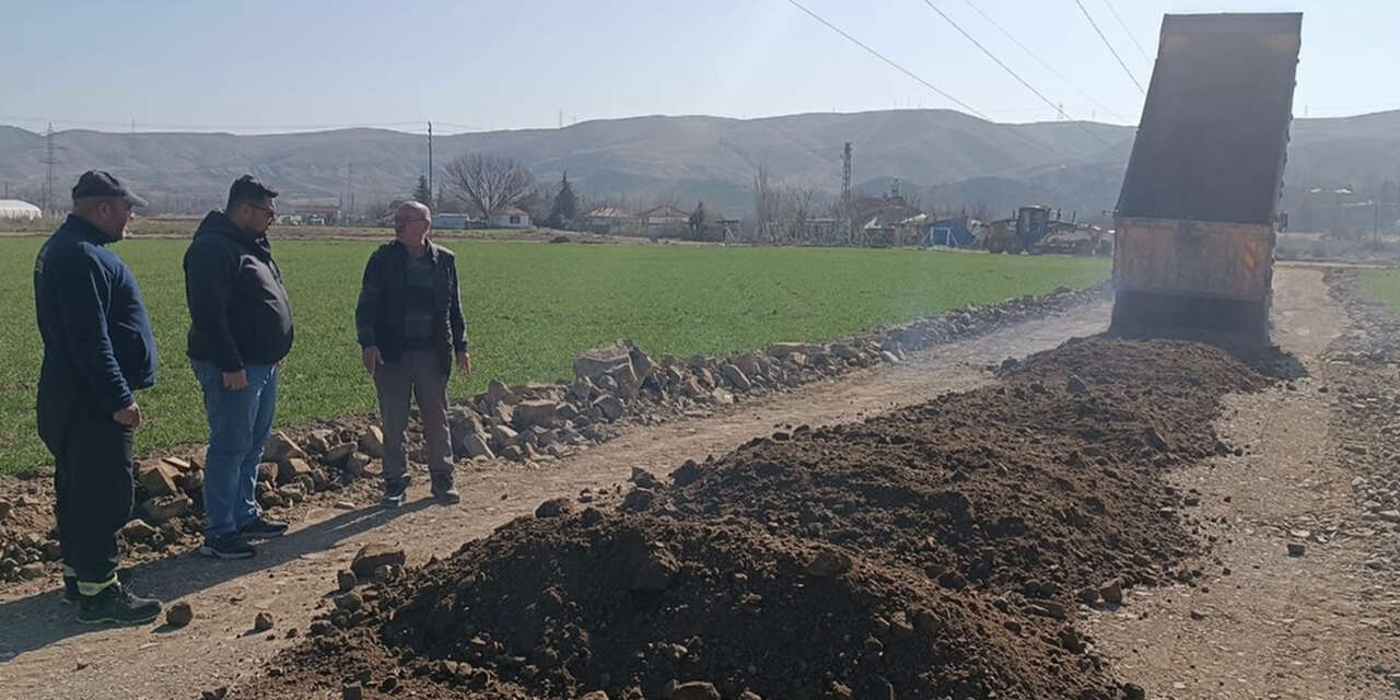 hacilarda-yol-onarim-calismalari-suruyor2