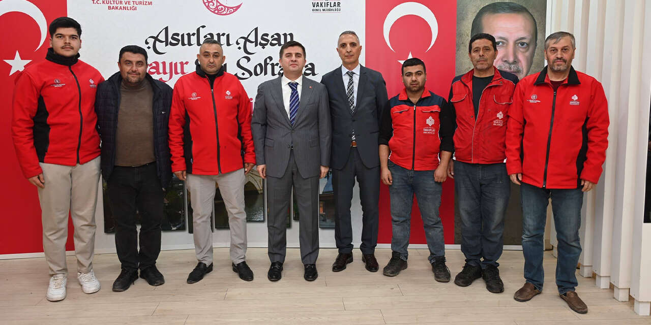 vali-sariibrahim-vatandaslarla-gonul-sofrasinda-bulustu3