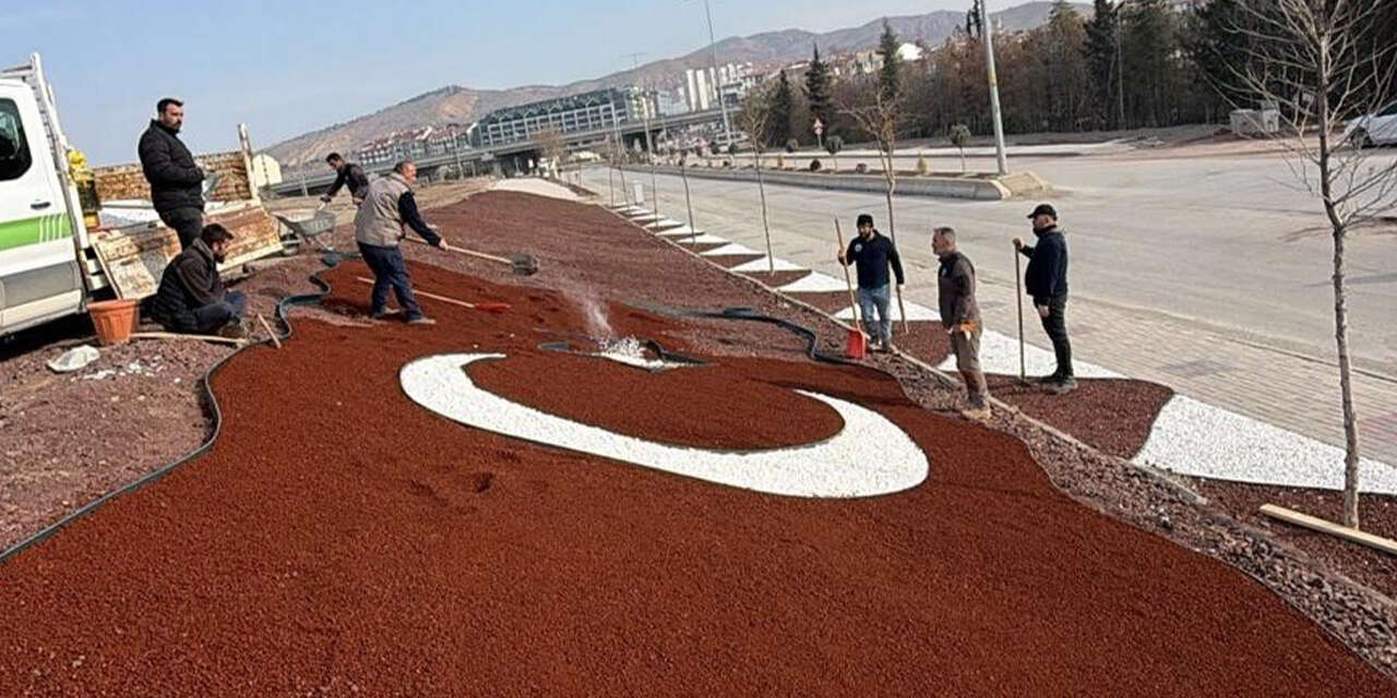 yahsihanda-caddeler-ay-yildizla-donatiliyor2