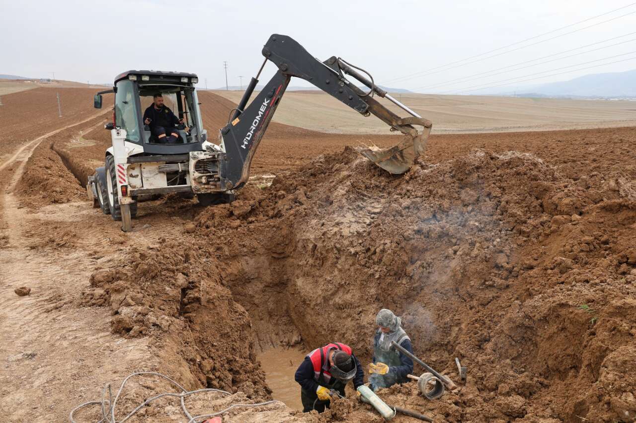 kirikkale-belediyesinden-arife-gununde-fedakar-mesai