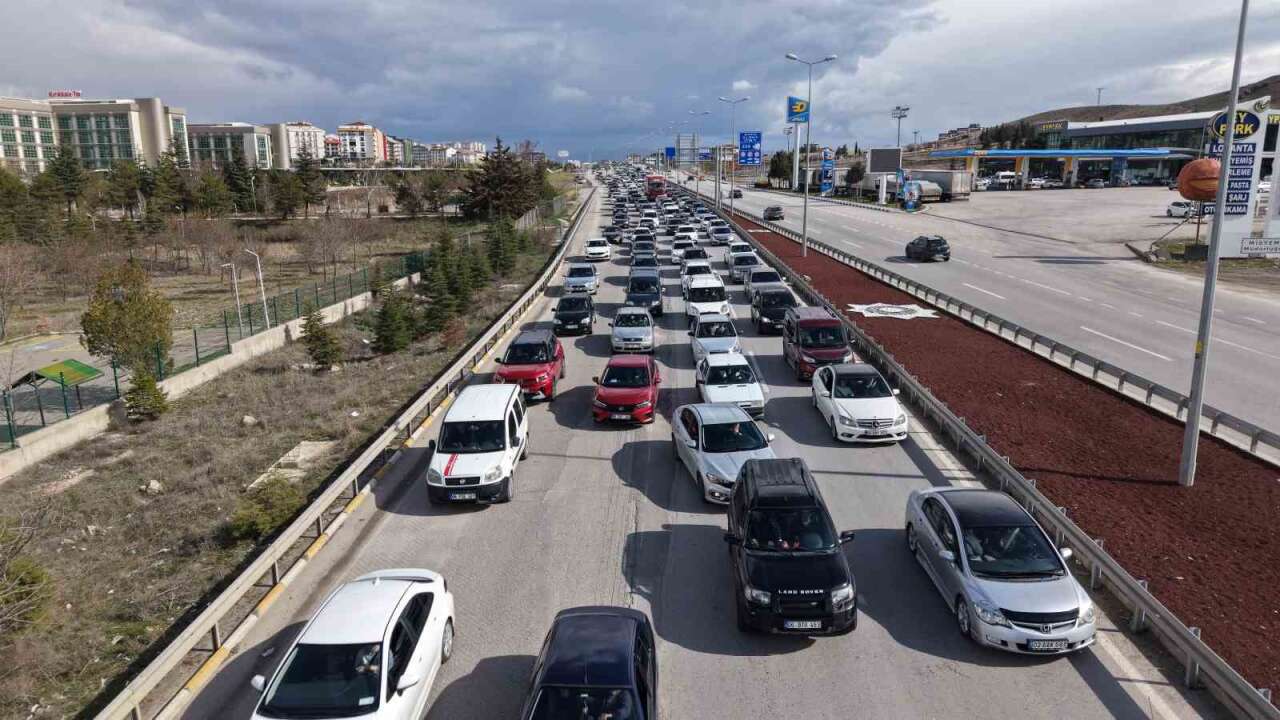 kirikkale-arac-kuyrugu