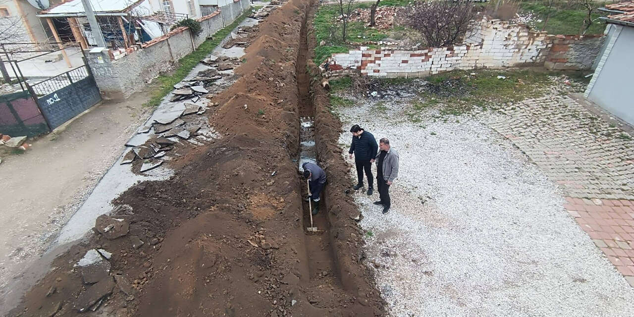 selim-ozer-mahallesine-altyapi-sorununa-nester-vuruldu-3