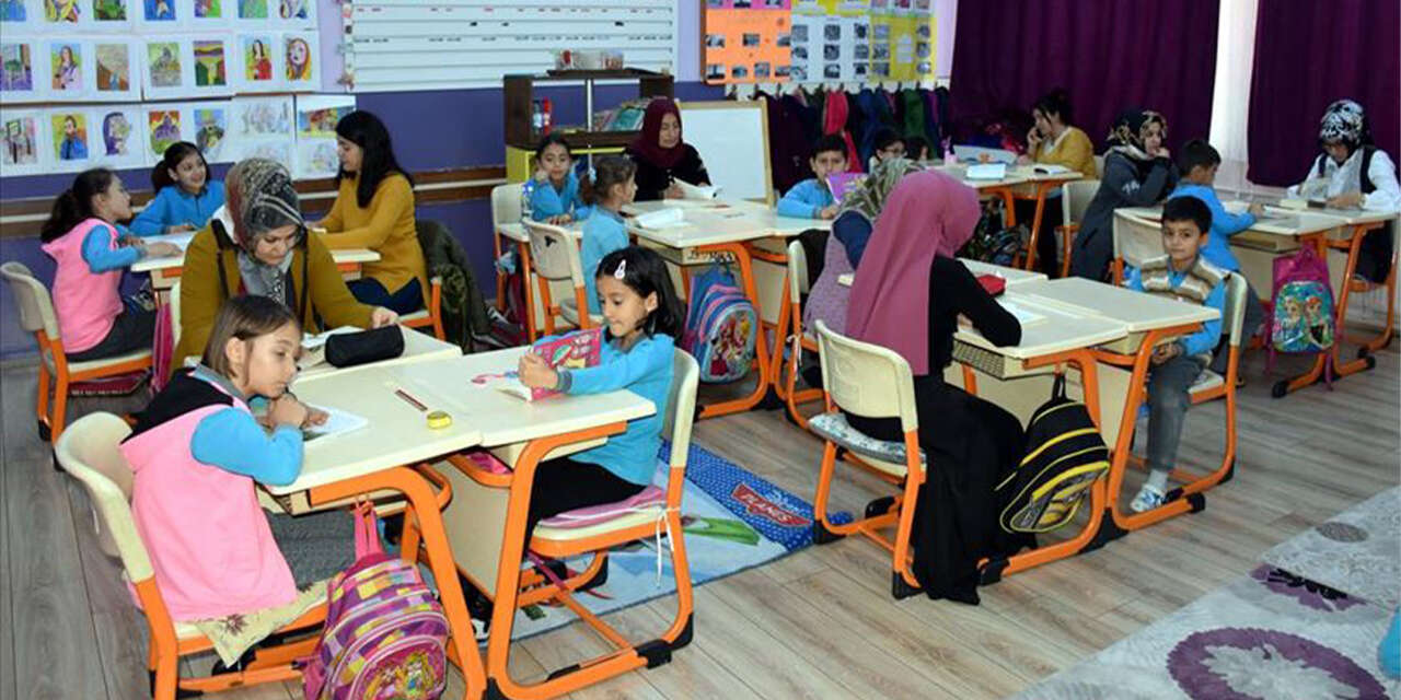 tum-okullarda-ilk-ders-finansal-okuryazarlik-2