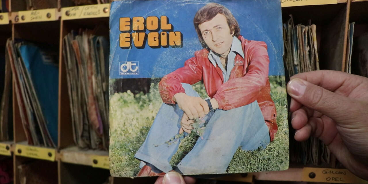 kirikkalede-burasi-adeta-bir-plak-muzesi4