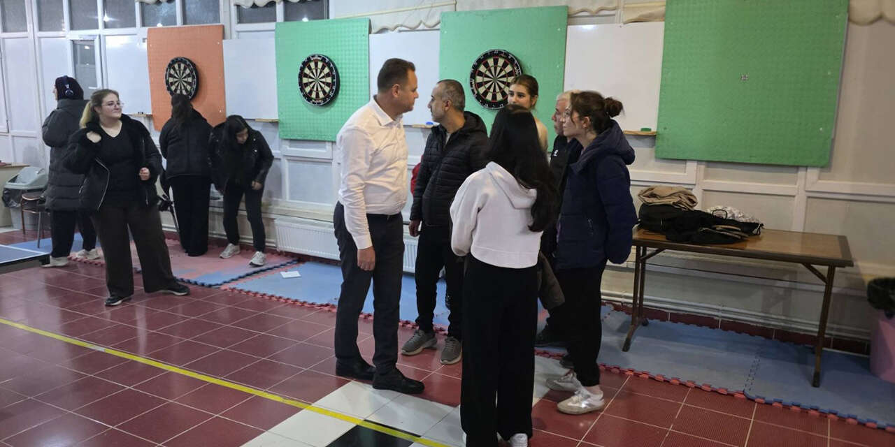 mudur-gunes-genc-sporcularin-heyecanina-ortak-oldu2