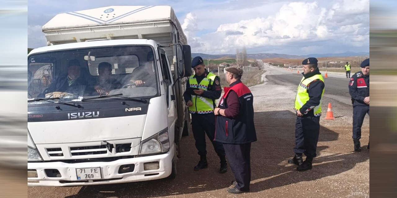 bahsilida-kurban-bayrami-oncesi-siki-yol-denetimi2