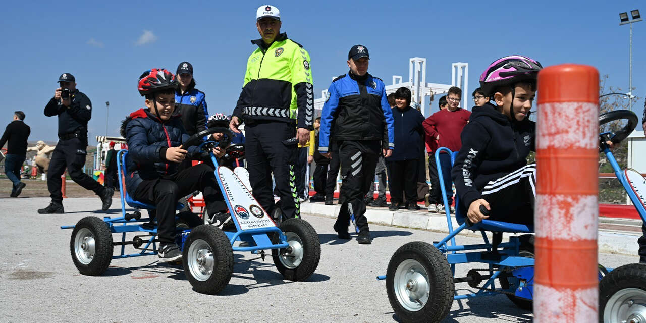 bahsilida-miniklere-trafik-bilinci-asilaniyor-2