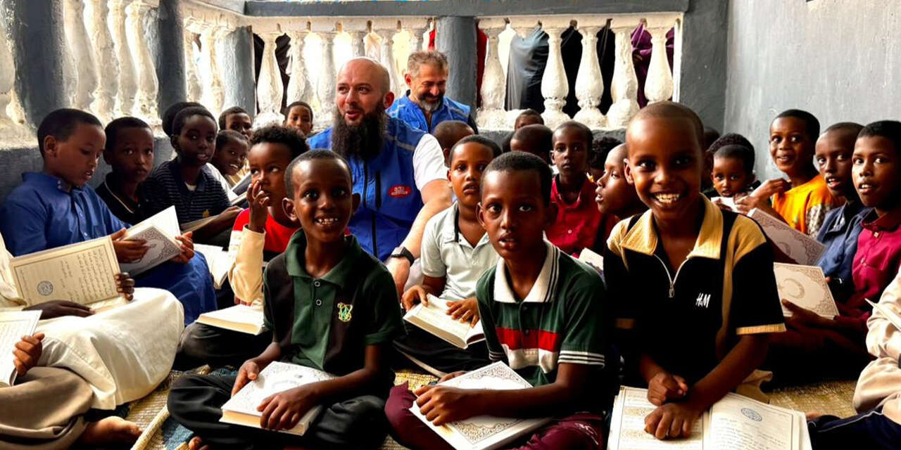 turkiye-diyanet-vakfi-25-milyon-kuran-i-kerim-ulastirdi3