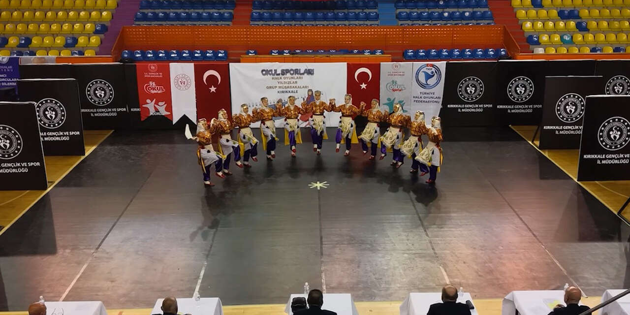 halk-oyunlari-yarismasinda-hunerler-sergilendi2