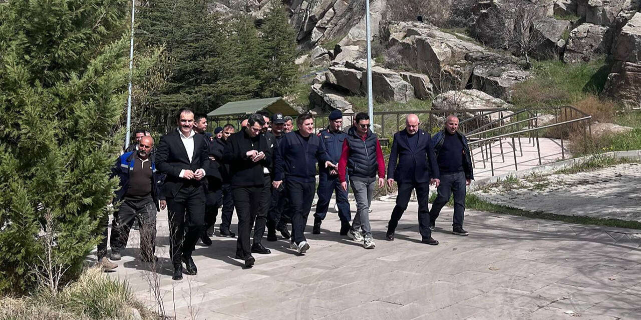 vali-sariibrahim-cesnigir-koprusunde-incelemelerde-bulundu2