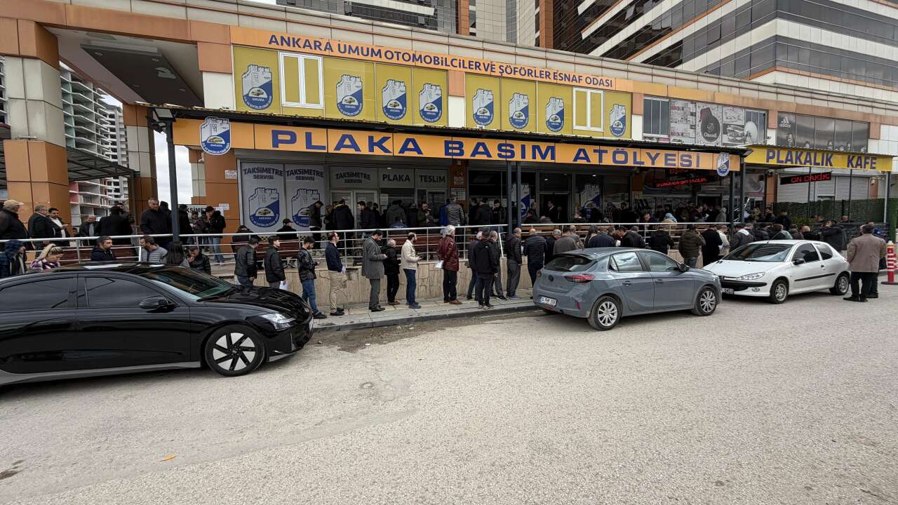 app-plaka-degisiminde-son-gun-yogunlugu