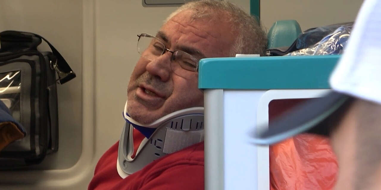 kirikkalede-isci-servisi-kamyonla-carpisti-sarampole-devrildi3