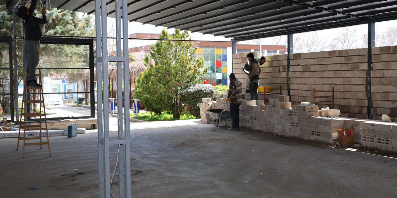 cumhuriyet-meydaninda-sosyal-tesiste-sona-yaklasildi-3