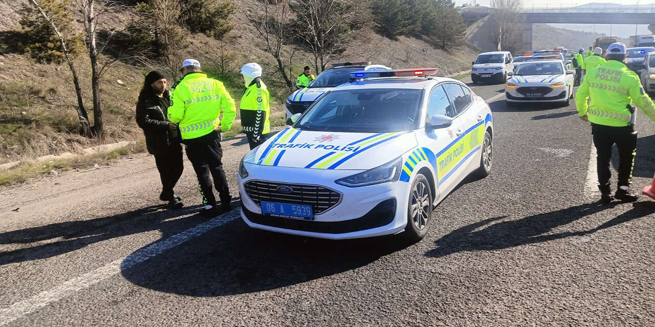 katliam-gibi-kaza-iki-arac-kafa-kafaya-carpisti5-olu3