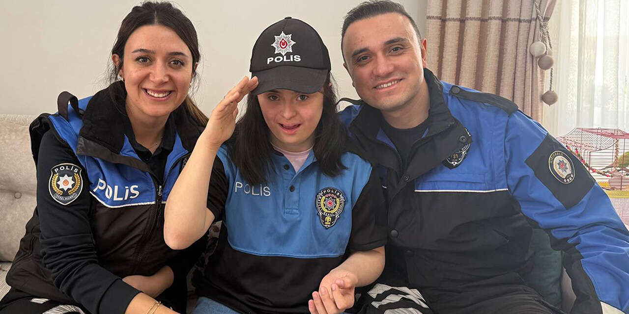 polis-olma-hayali-kuran-ireme-dogum-gununde-uniforma-surprizi-3