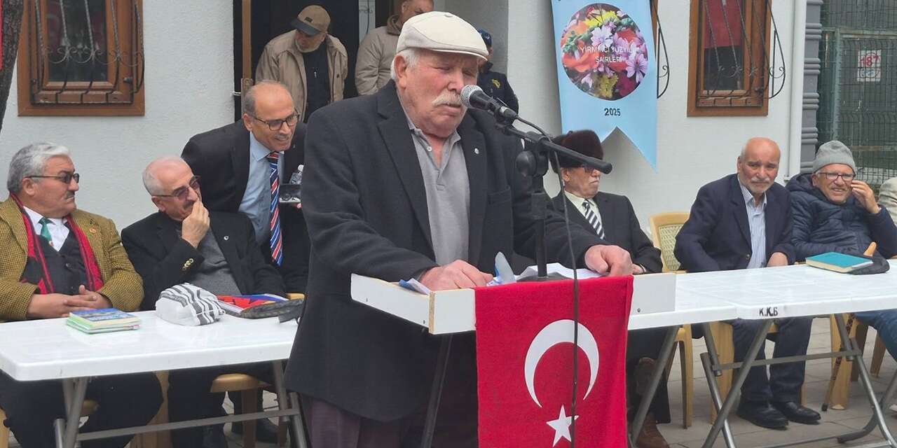 huseyin-kahya-parkinda-siir-dinletisi-ulu-cinar-sairler-duygulandirdi